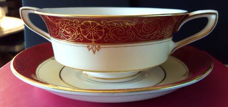 1318 by Royal Worcester