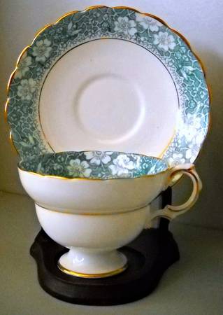4895B by Rosina-Queens
