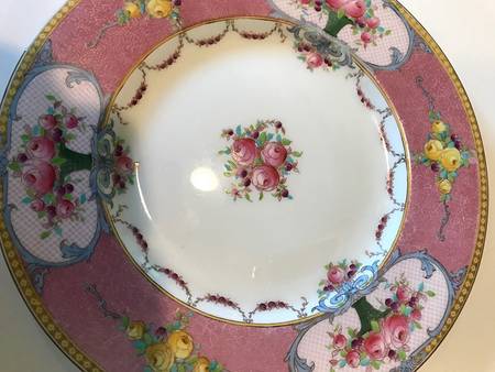 C1455 by Royal Worcester