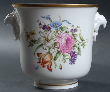 3782 by Royal Worcester