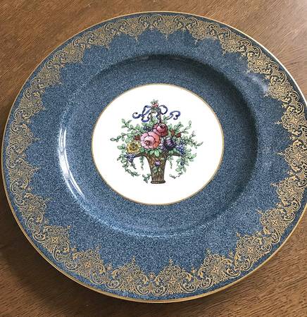 C1329 by Royal Worcester