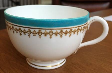 W6981 by Royal Worcester