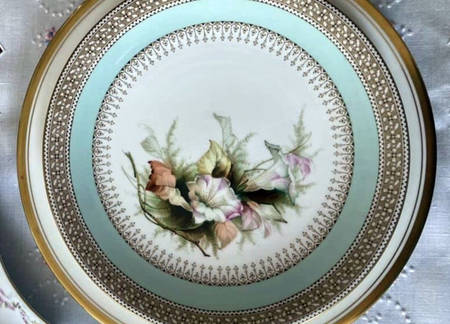 W2036 by Royal Worcester