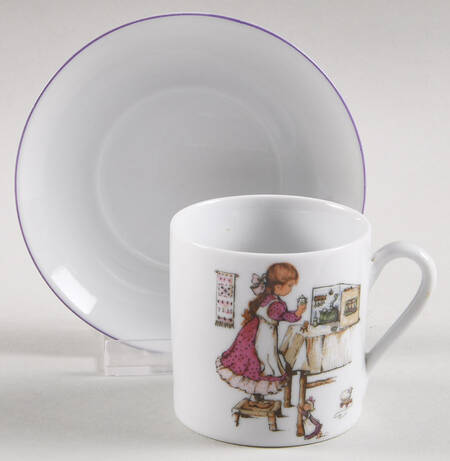 REU13 Child's Cup & Saucer Set