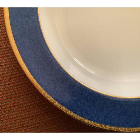 C1322 by Royal Worcester