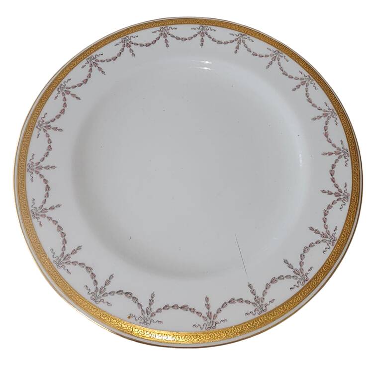 W7710 by Royal Worcester