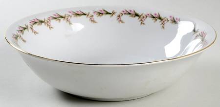 Rosebud Garland 9" Round Vegetable Bowl by Saji