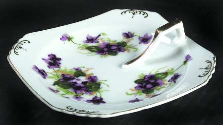 Sweet Violet Leaf Shaped Dish