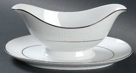 Damask Gravy Boat with Attached Underplate
