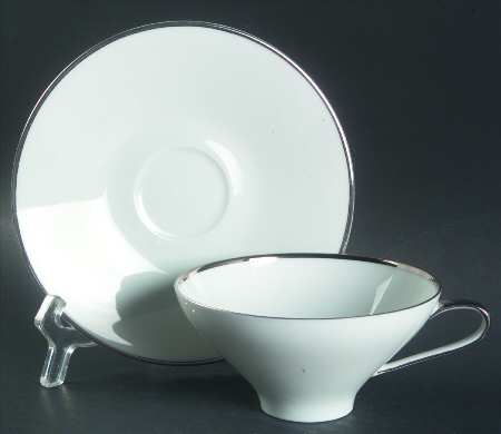 Splendor Flat Cup & Saucer Set