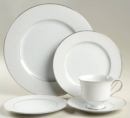 Fairbanks 40 Piece Estate Set