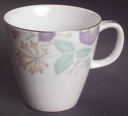 Fantasia (Platinum Trim) Snack Cup