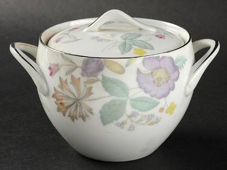 Fantasia (Platinum Trim) Sugar Bowl & Lid