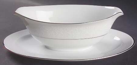 Fresco Gravy Boat with Attached Underplate