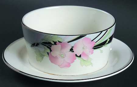 Jolie Gravy Boat with Attached Underplate