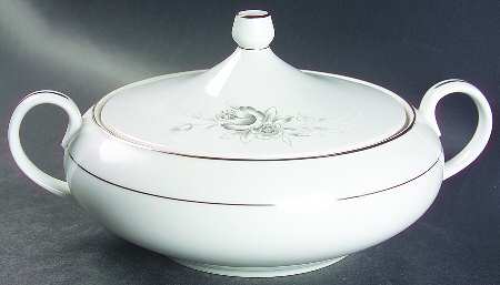 Morena Round Covered Vegetable
