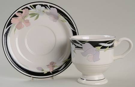Overture Footed Cup & Saucer Set by Sango