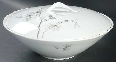Torrey Pine Round Covered Vegetable