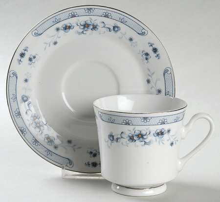 Valencia Footed Cup & Saucer Set