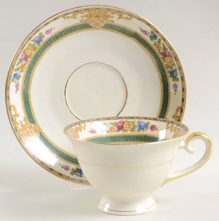 Cottswold Footed Cup & Saucer Set