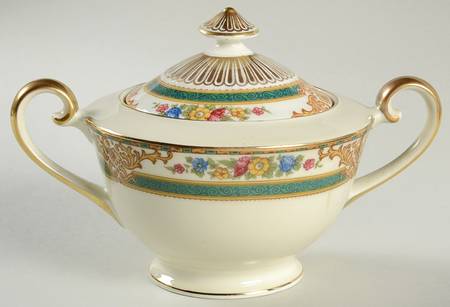 Cottswold Sugar Bowl & Lid