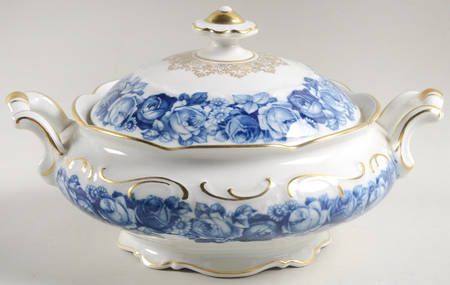 Heirloom Blue Round Covered Vegetable