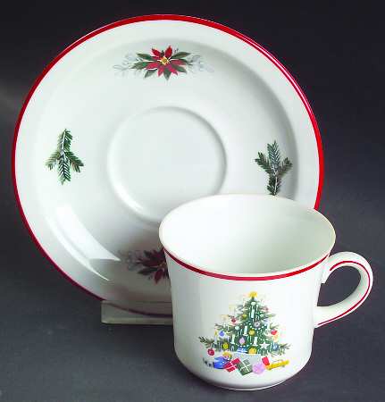 Noel Flat Cup & Saucer Set