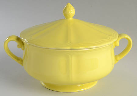 Federalist Lemon Yellow (4236) Round Covered Vegetable
