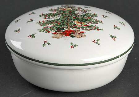 Holly & Lace Round Box & Lid
