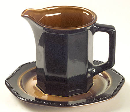 Octagon Amber Gravy Boat & Underplate