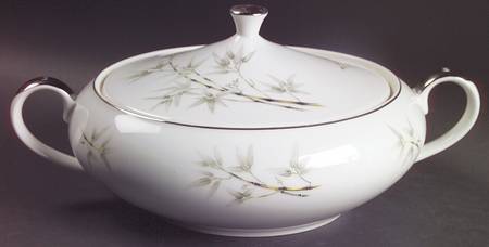Bamboo Garden Round Covered Vegetable