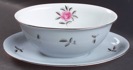 Bella Maria Gravy Boat with Attached Underplate