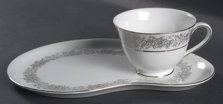 Brilliant Snack Plate & Cup Set