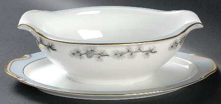 Pinecone Gravy Boat with Attached Underplate