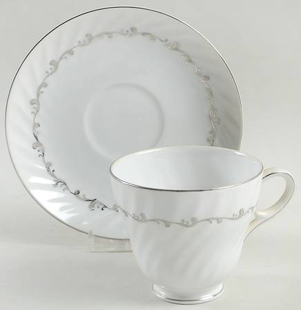 Rhythm Footed Cup & Saucer Set