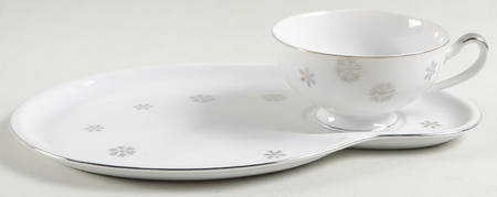 Snowy Snack Plate & Cup Set