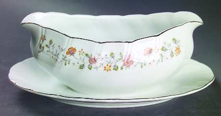 Bouquet Gravy Boat with Attached Underplate