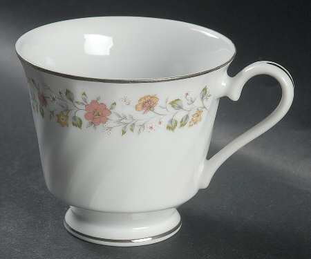Bouquet Footed Cup