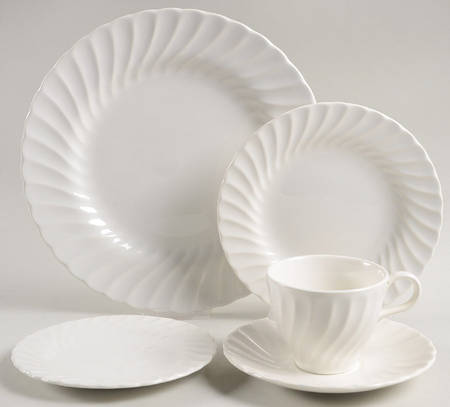 Bone White (Earthenware, USA, All Ivory) 5 Piece Place Setting