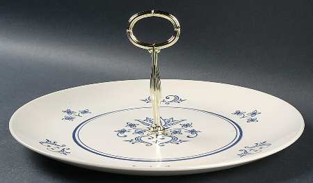 Provincial Round Serving Plate with Handle (DP)
