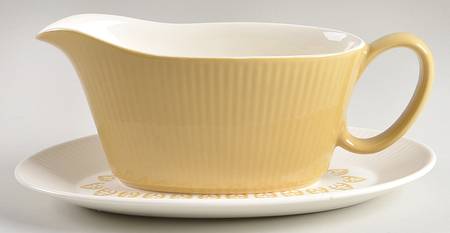 Serenade Gravy Boat & Underplate