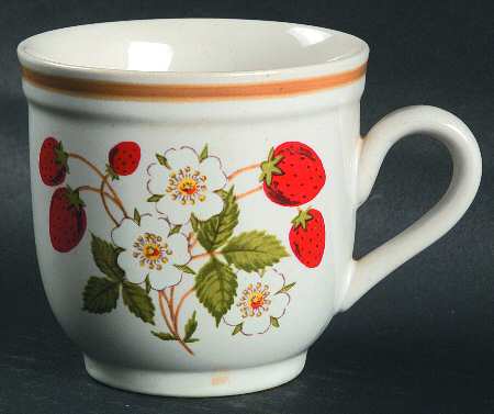 Strawberries N' Cream Flat Cup