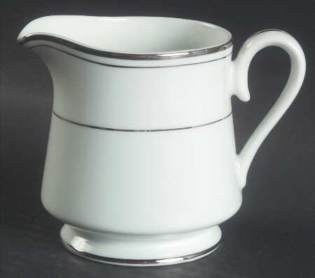 Debutante Creamer