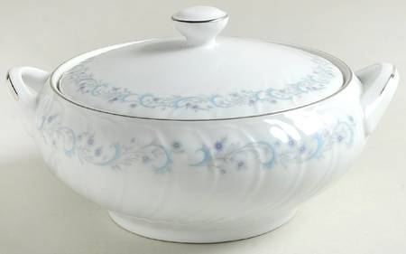Westfield Round Covered Vegetable
