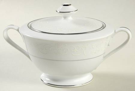 White Cliffs Sugar Bowl & Lid by Shelby
