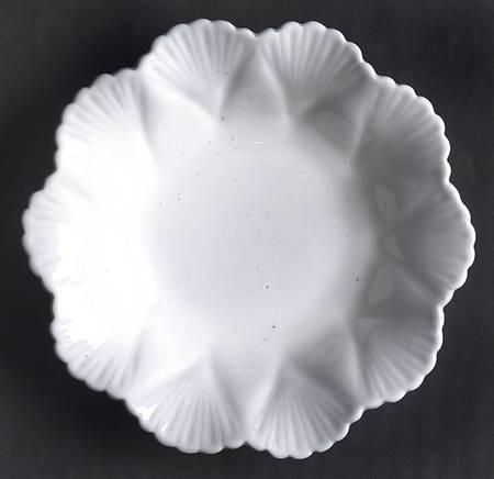 Dainty White (No Trim) Nut Dish