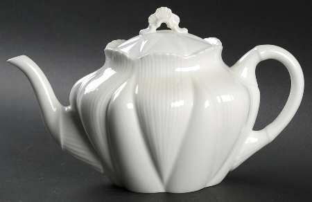 Dainty White (No Trim) Teapot & Lid