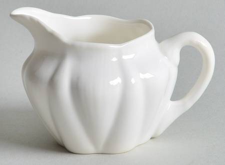 Dainty White (No Trim) Individual Creamer