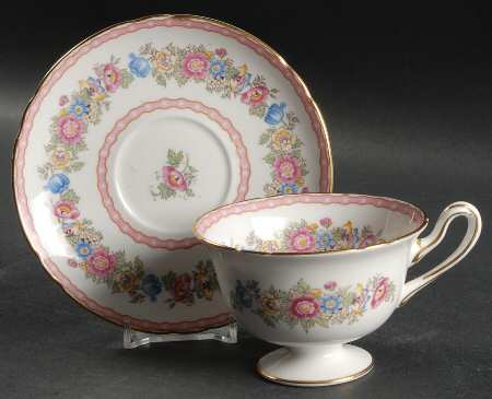 Pompadour Footed Cup & Saucer Set