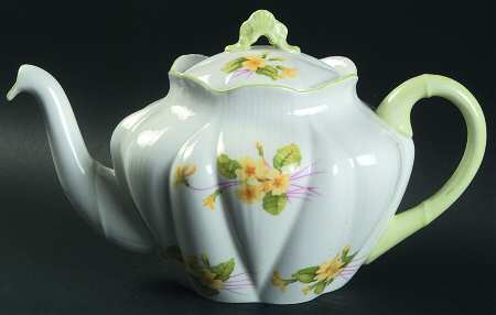 Primrose (Dainty Shape, Green Trim) Teapot & Lid